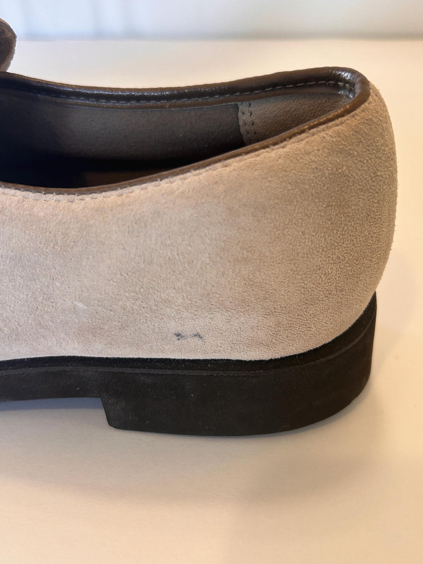 Hush Puppies Slip on Loafer Women Shoe Size 7 Beige Suede leather NEW