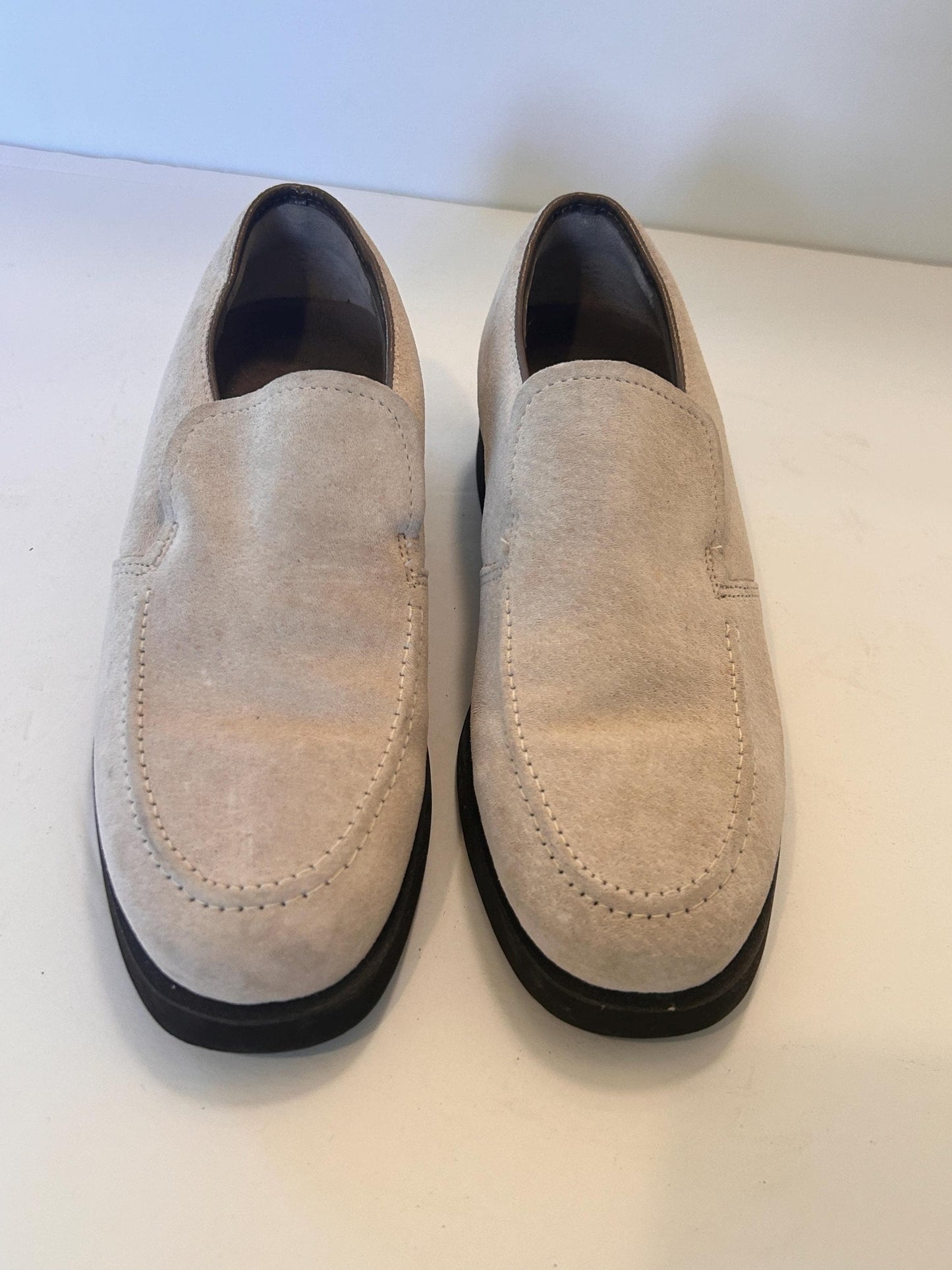 Hush Puppies Slip on Loafer Women Shoe Size 7 Beige Suede leather NEW