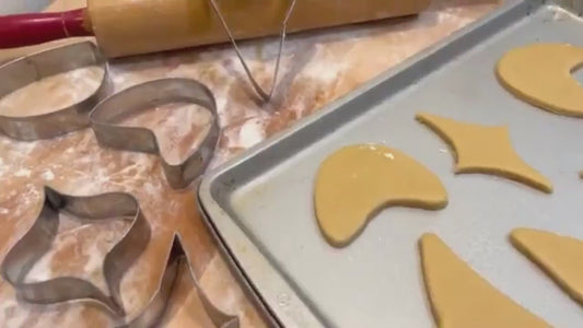 5 Piece Retro Cookie Cutter Set 50s Kitchen Mid Century Modern MCM Stainless Steel